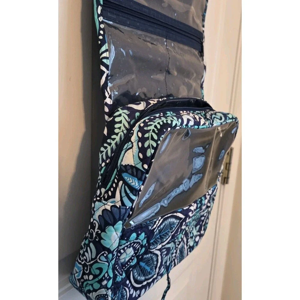Vera Bradley Blue Island Medallion Hanging Travel Makeup Bag Roll Up